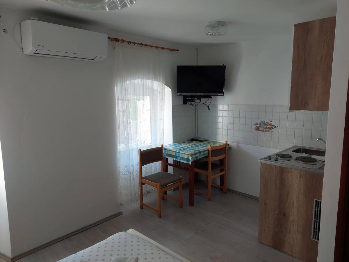Rooms Mario Cres Exterior photo