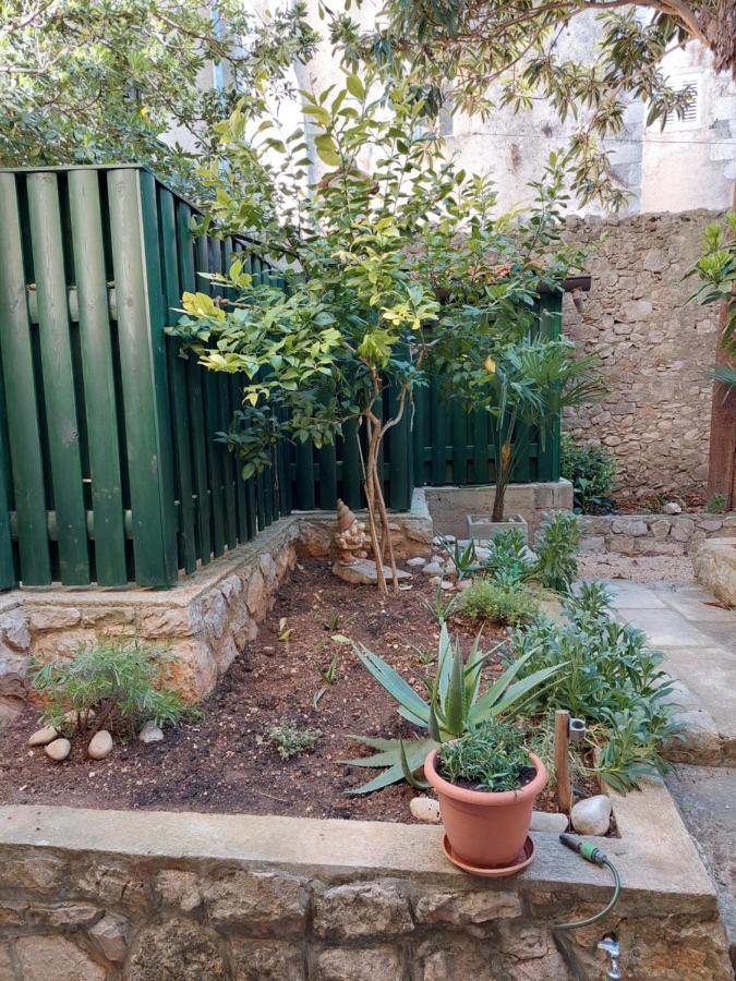 Rooms Mario Cres Exterior photo