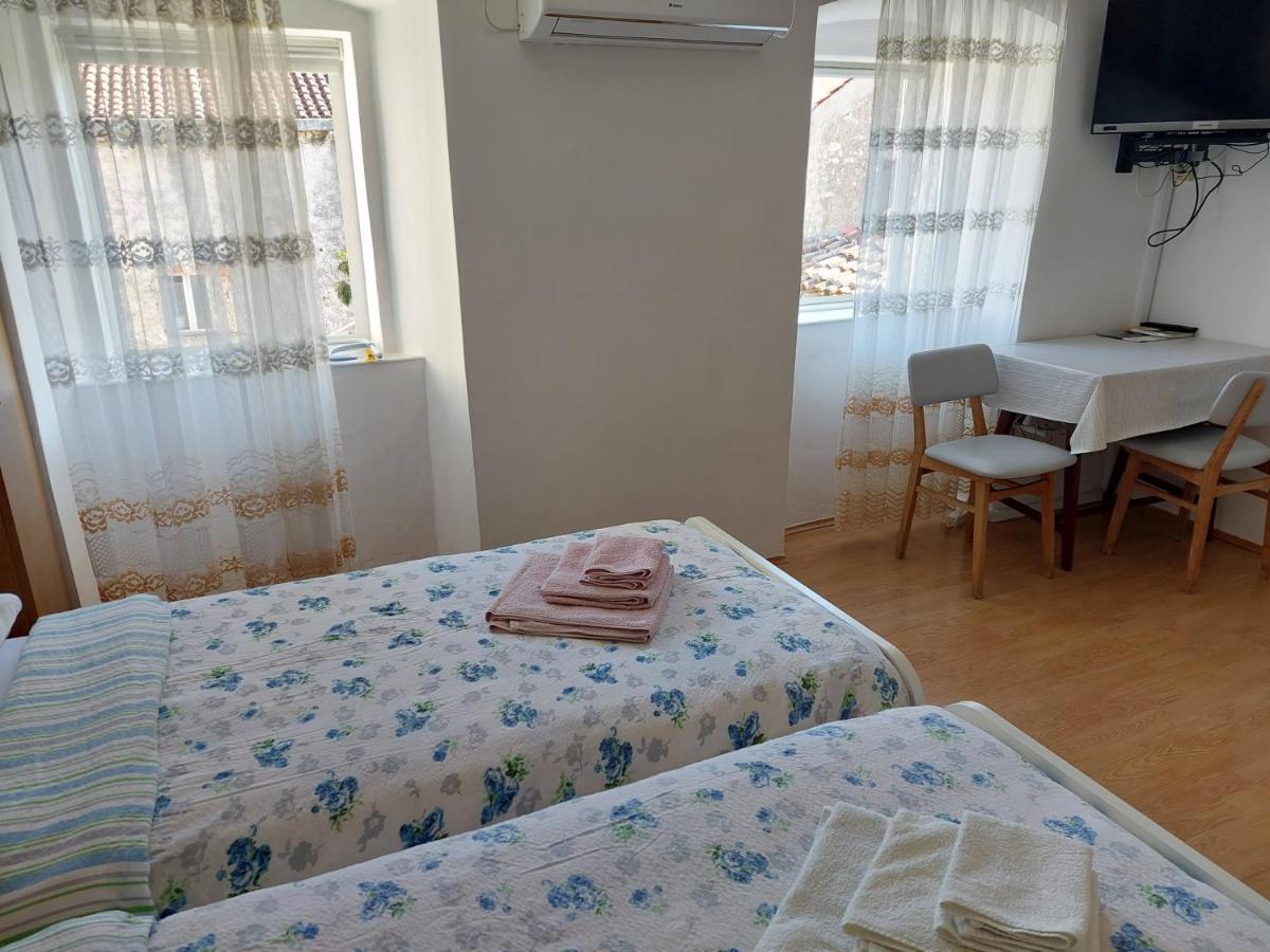 Rooms Mario Cres Exterior photo