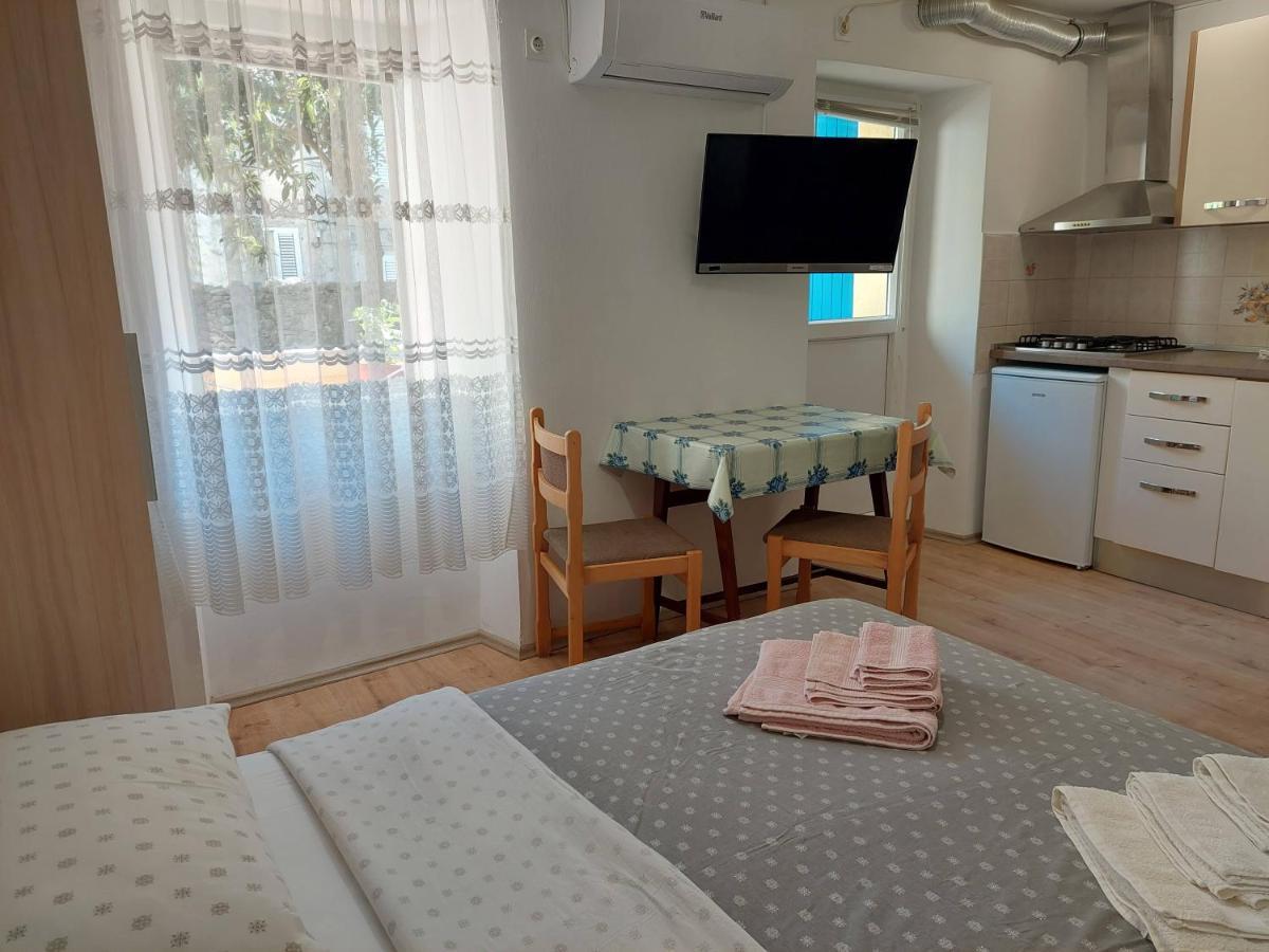 Rooms Mario Cres Exterior photo
